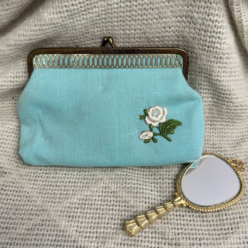 Vintage Kiss Lock Coin Purse Mirror Set Aqua Embroidered Rose Coquette Cottage - Picture 2 of 11